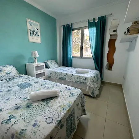 Casa Vinas - Tranquil Ground Floor Apartment, Lejlighed