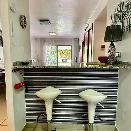 Casa Vinas - Tranquil Ground Floor Apartment, Dénia